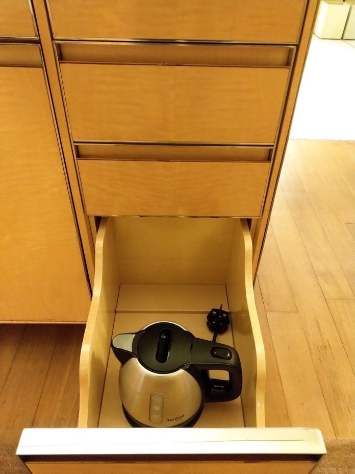ritz carlton singapore Kettle