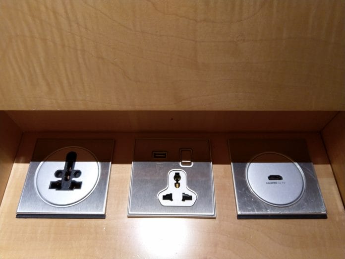 ritz-carlton singapore USB A charging port rated at 5V 2A