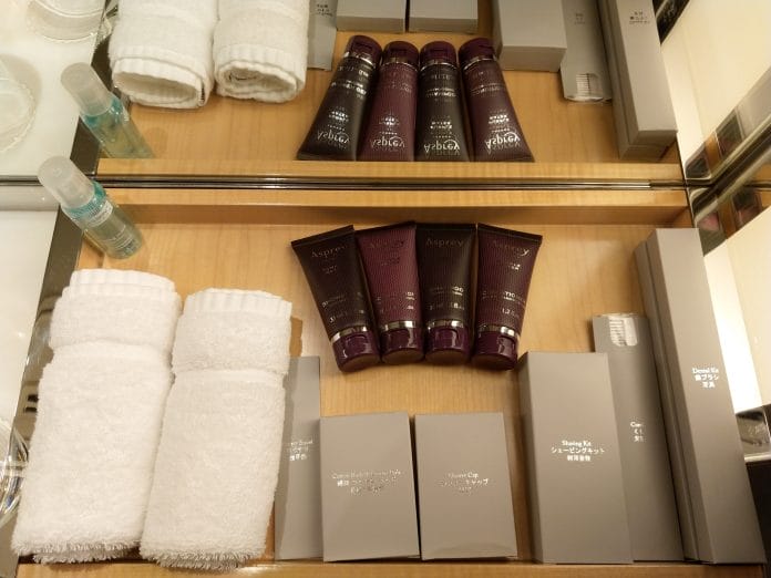 ritz carlton singapore Bathroom Amenities