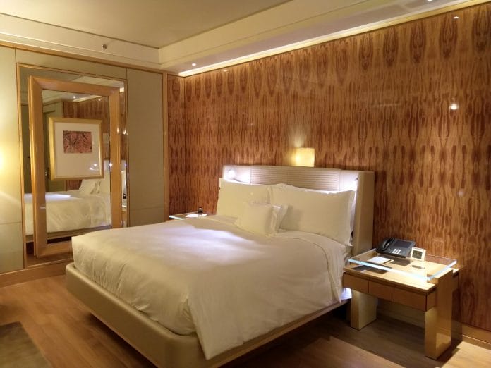 King Bed, Grand Kallang Room