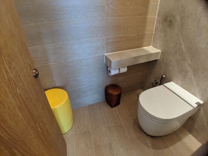 Andaz Singapore Studio Suite bathroom