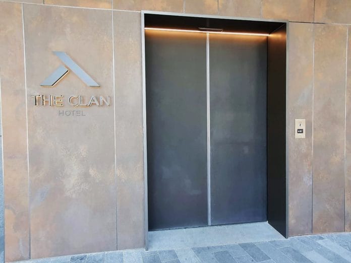 Clan Hotel entrance