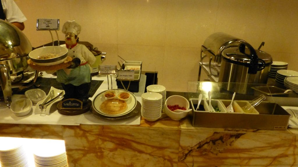 Second live cooking station- this one had fish congee (really good) and prata to order