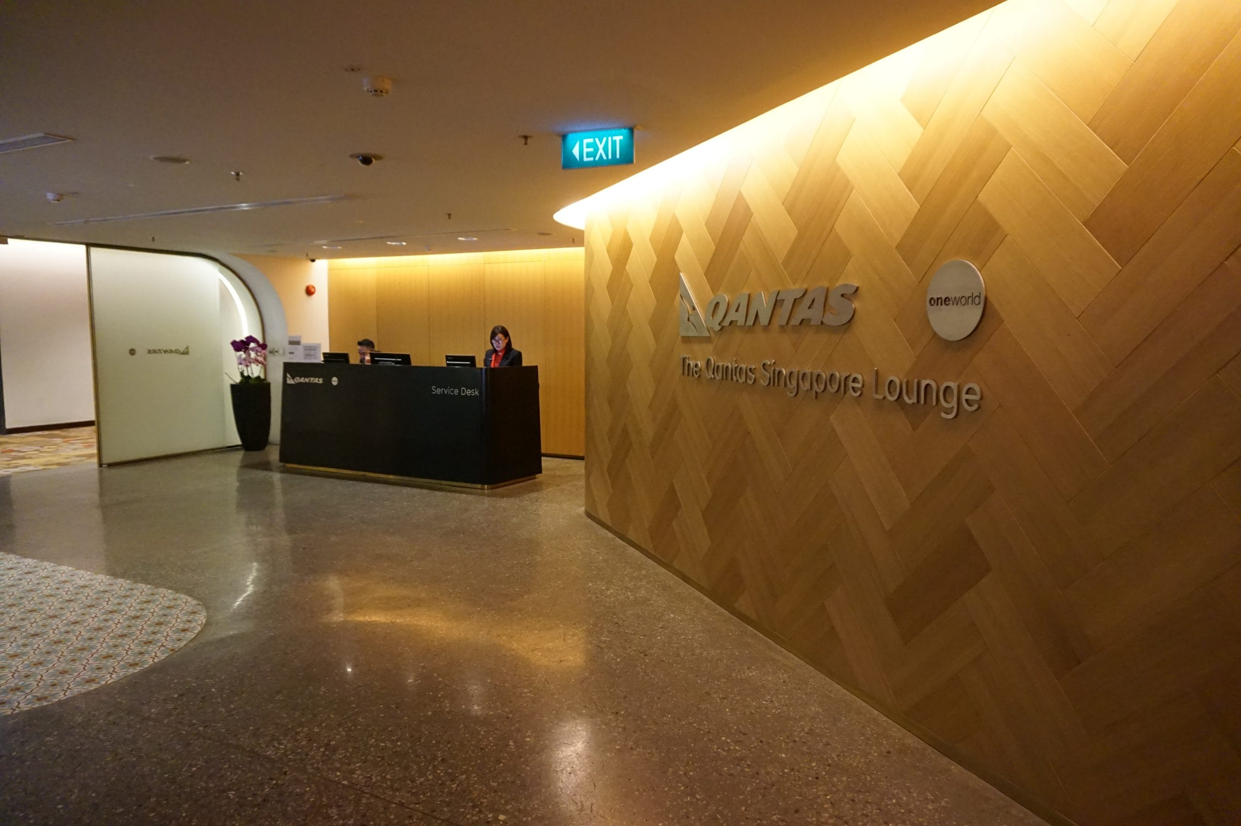 Qantas International Business Lounge Review, Singapore - LoungePair