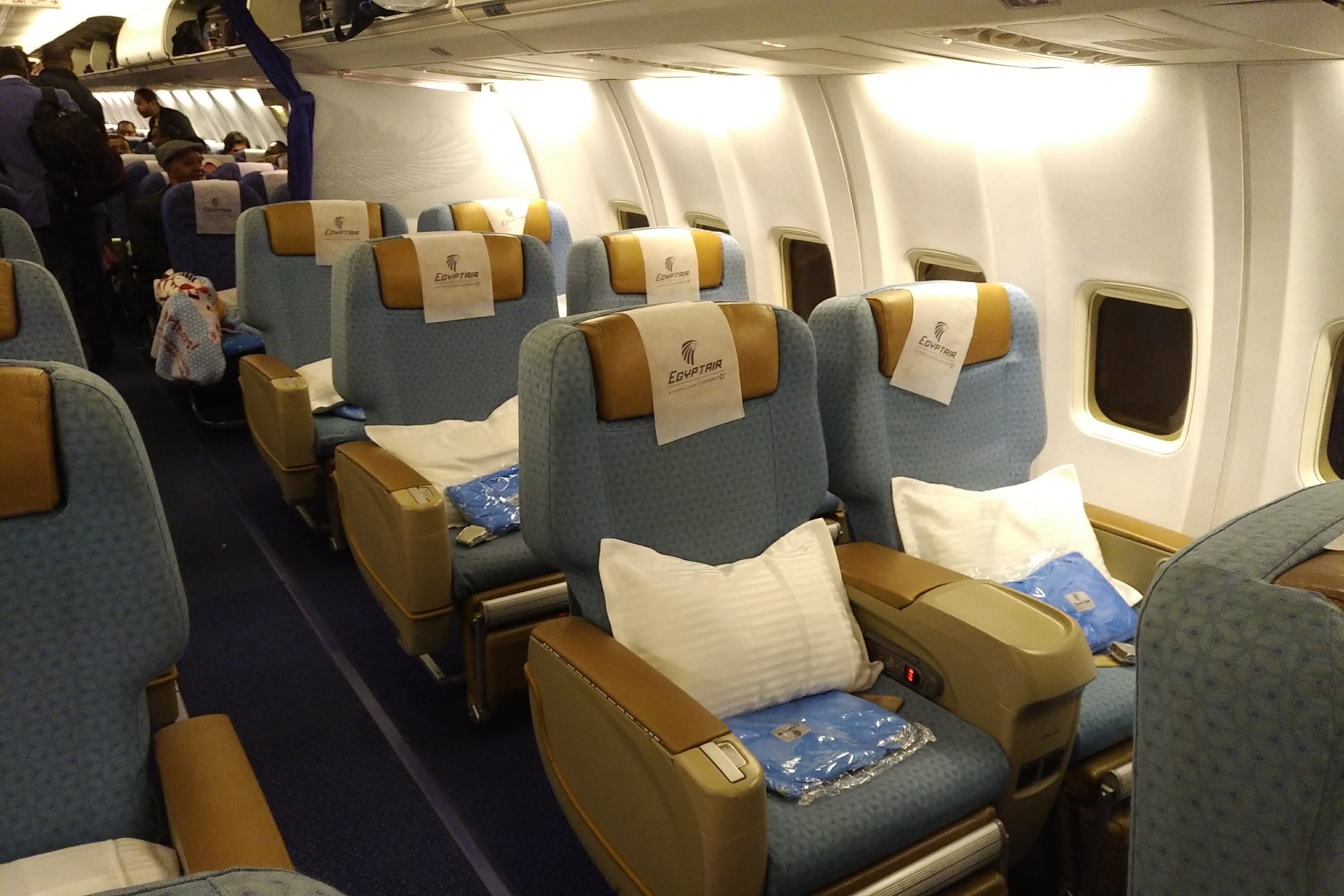 Review Egyptair B737 Business Class Amman to Cairo to Nairobi The