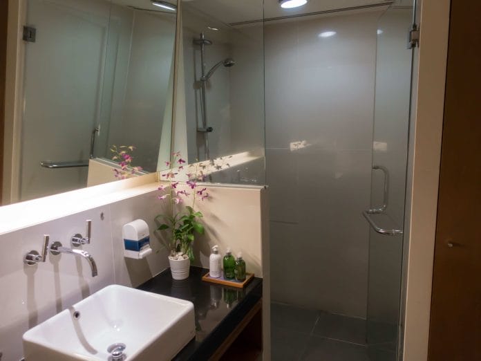 Shower Rooms in the Royal Orchid Lounge