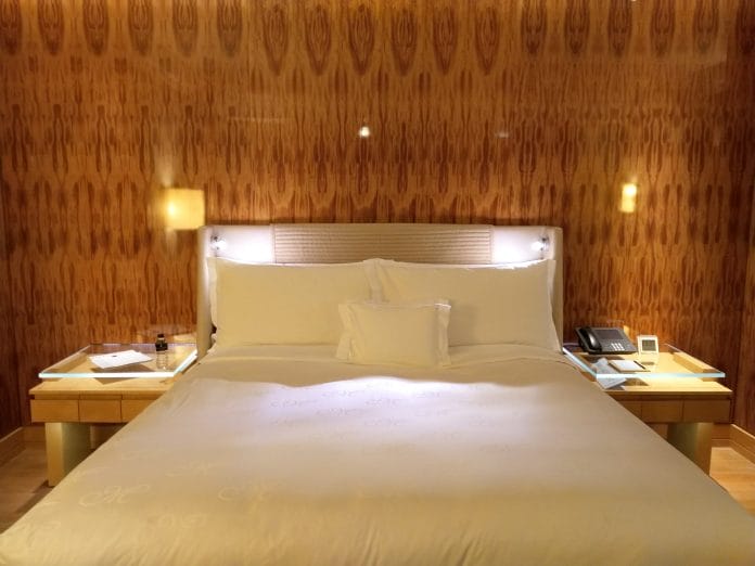 King Bed, Grand Kallang Room