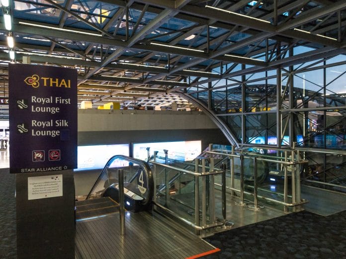 Entrance to Thai Airways Royal Silk Lounge - Concourse D (East)