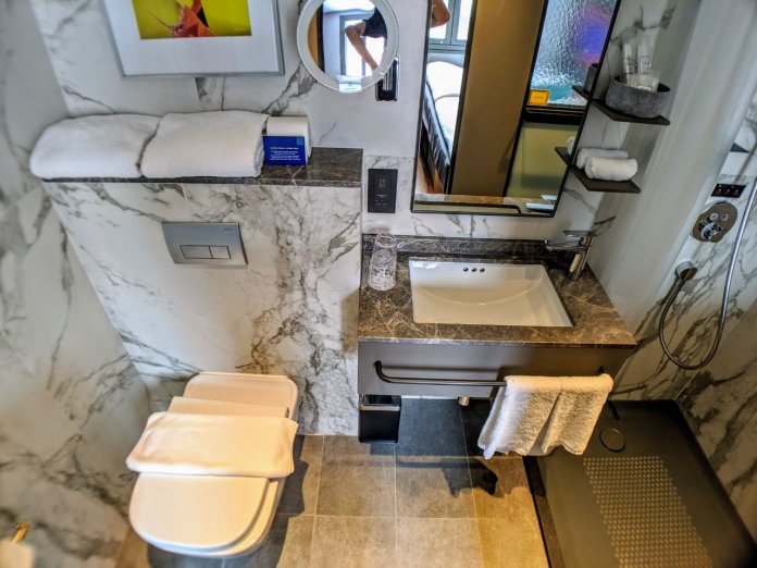 Hotel Soloha bathroom