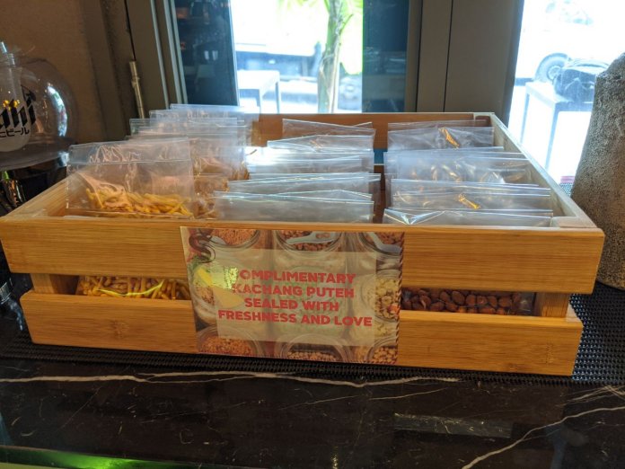 Hotel Soloha lobby snacks