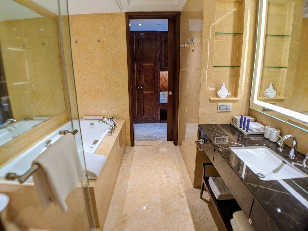 Quay Room bathroom