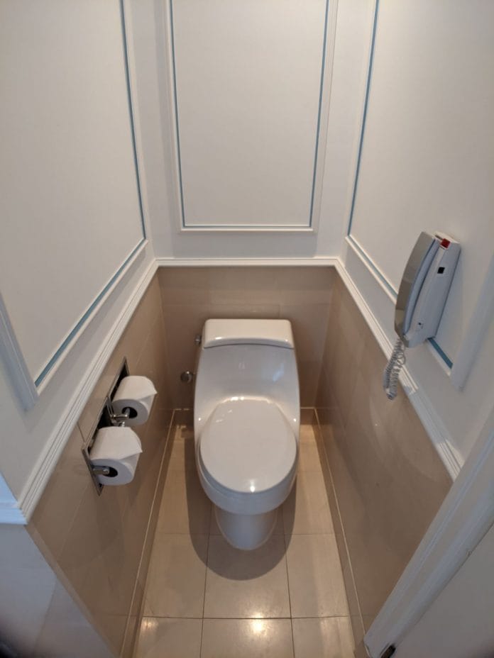Ambassador Suite toilet