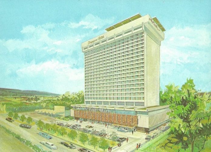 Early postcard of the Singapore Hilton