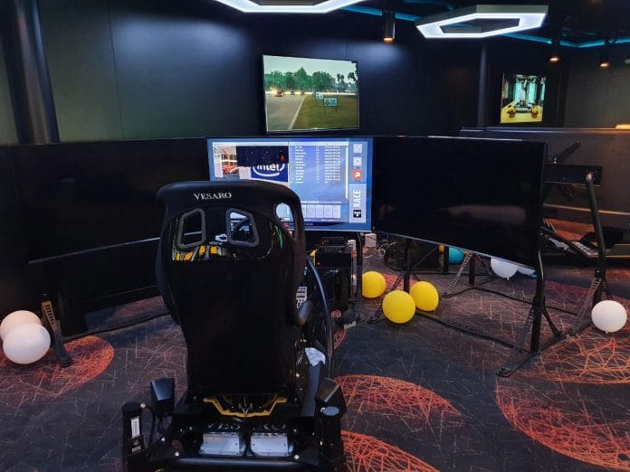 World Dream racing simulator
