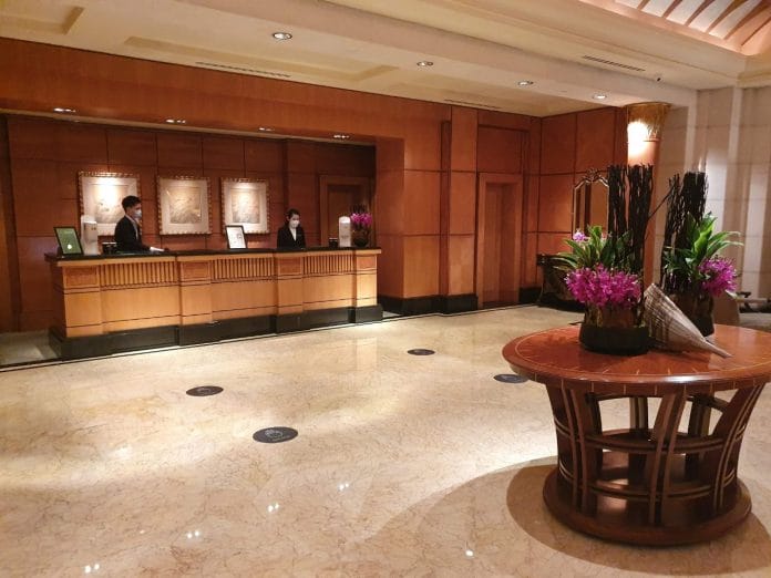 Four Seasons Singapore check-in