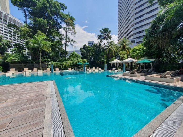 Grand Hyatt Singapore swimming pool