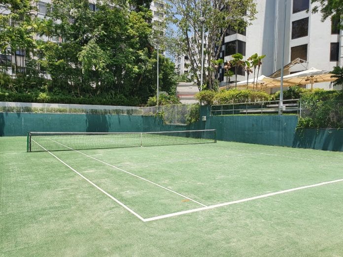 Grand Hyatt Singapore tennis court