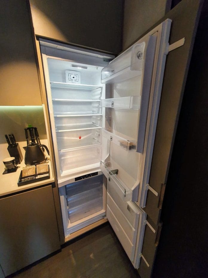 Concealed refrigerator