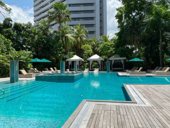 Grand Hyatt Singapore swimming pool