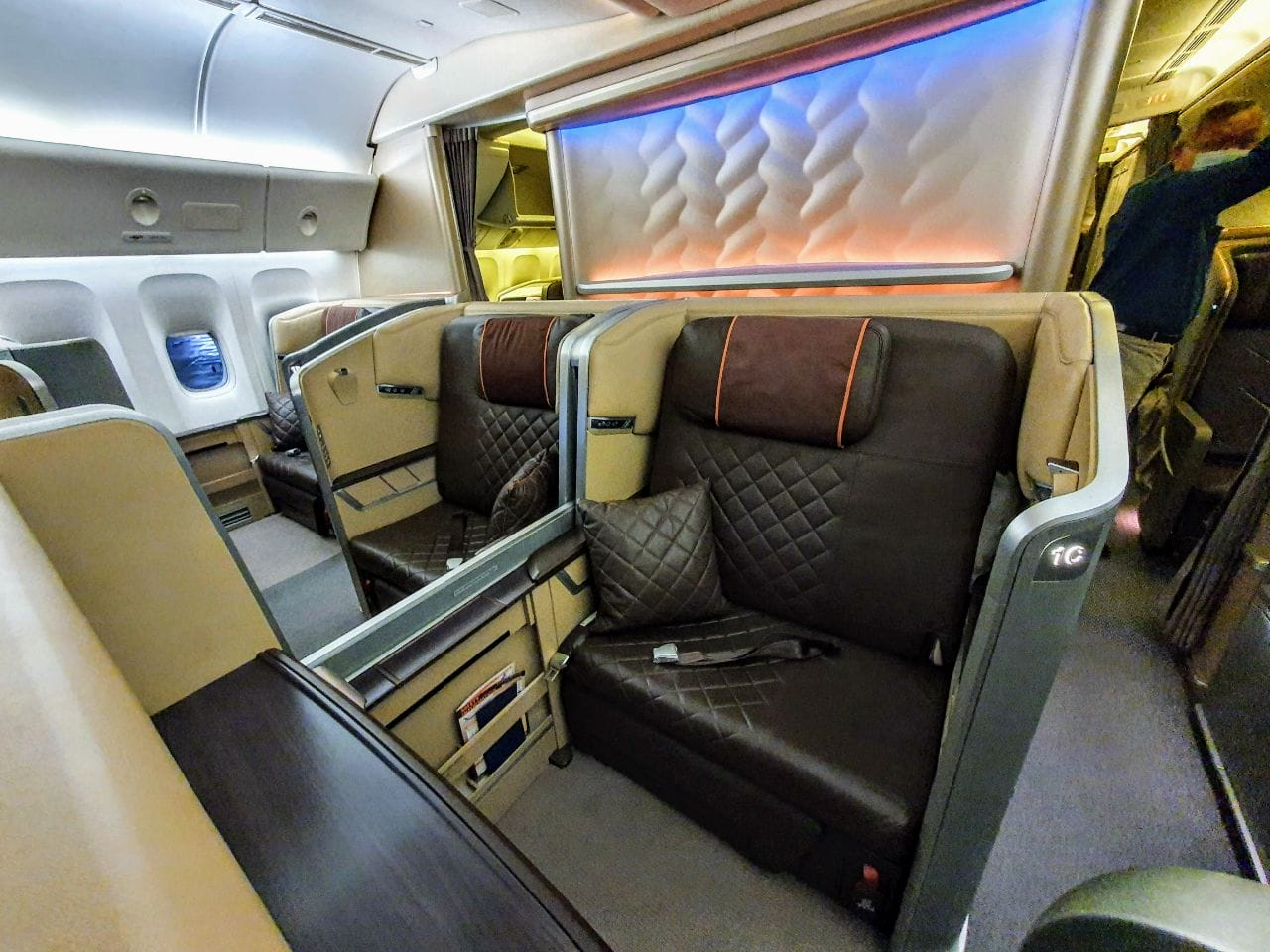 Review: Singapore Airlines B777-300ER First Class Frankfurt to ...