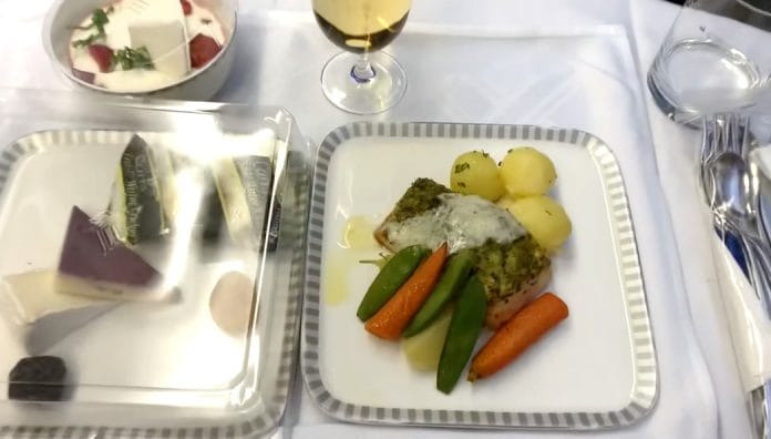 First Class single-tray service