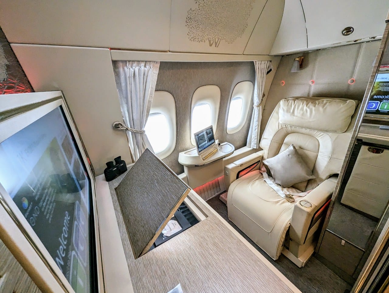 9 Best Perks of Emirates Airlines First Class - NerdWallet